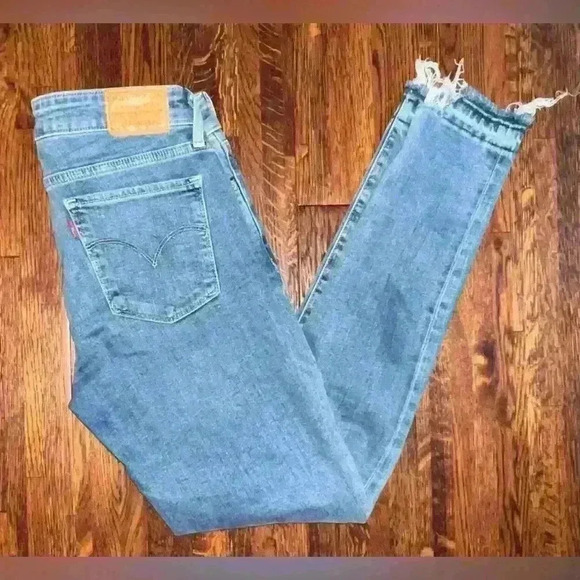 LEVIS Premium 711 Mid Rise Skinny Jean with Raw Hem in Light Wash - Picture 8 of 13